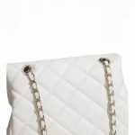 style moderne avec sac à dos